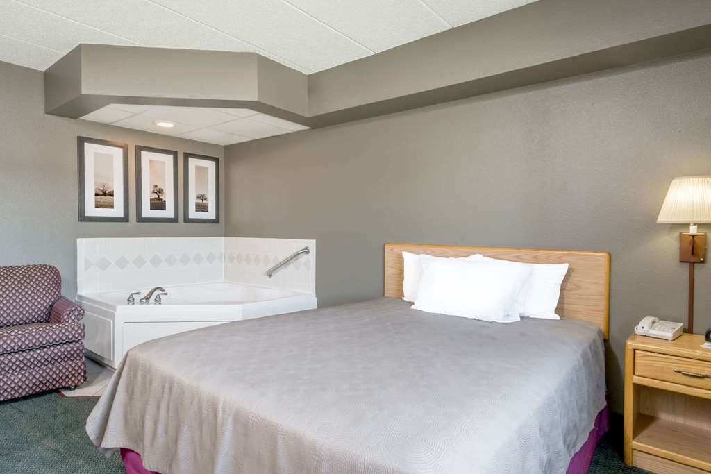 Moose Lake Lodge & Suites Zimmer foto